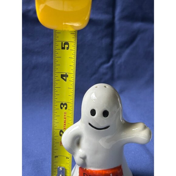 Halloween Ghost-Themed Ceramic Salt & Pepper Shakers Set Party Holiday Fun - Picture 5 of 7